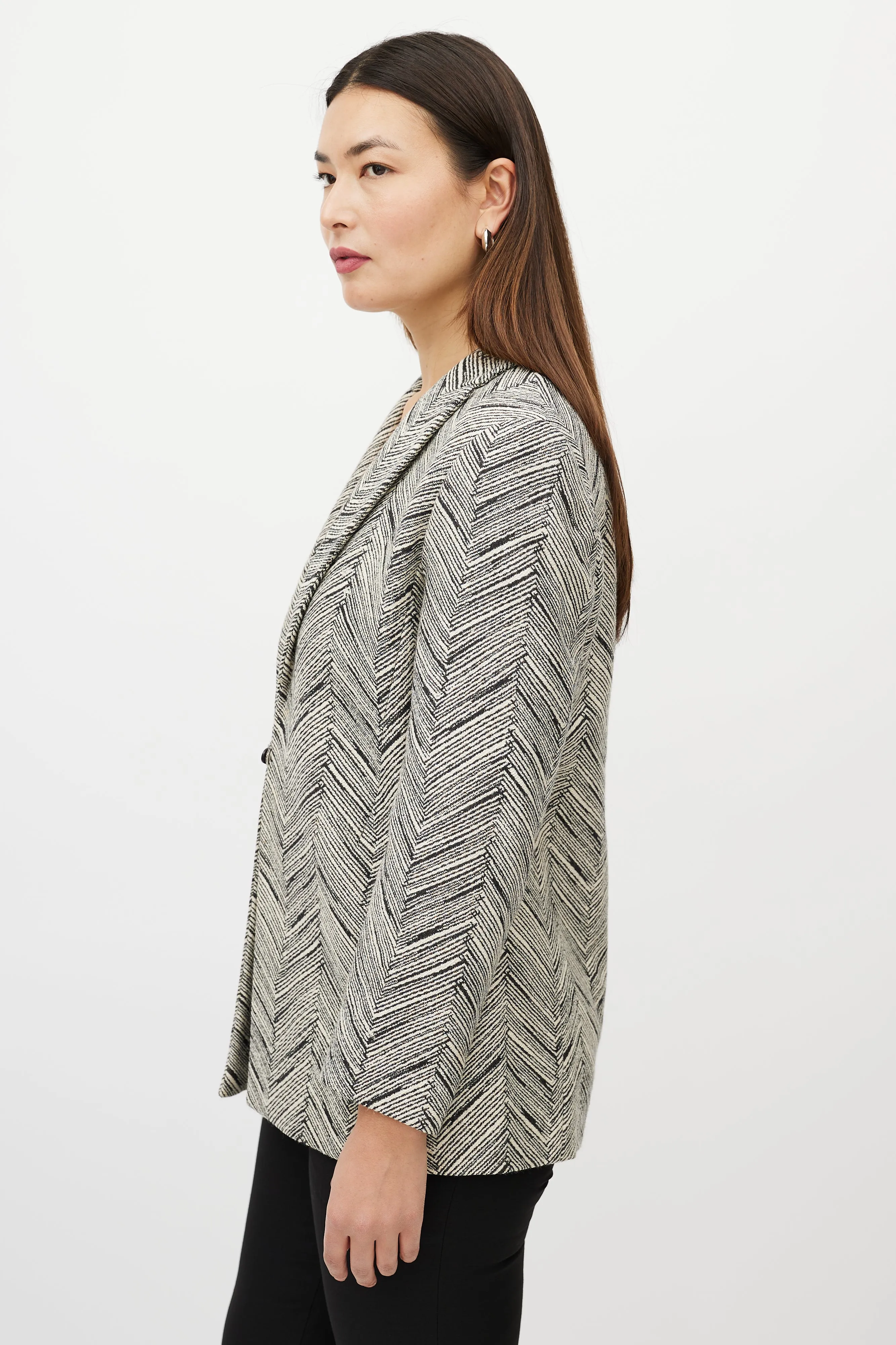 Black & White Chevron Striped Blazer
