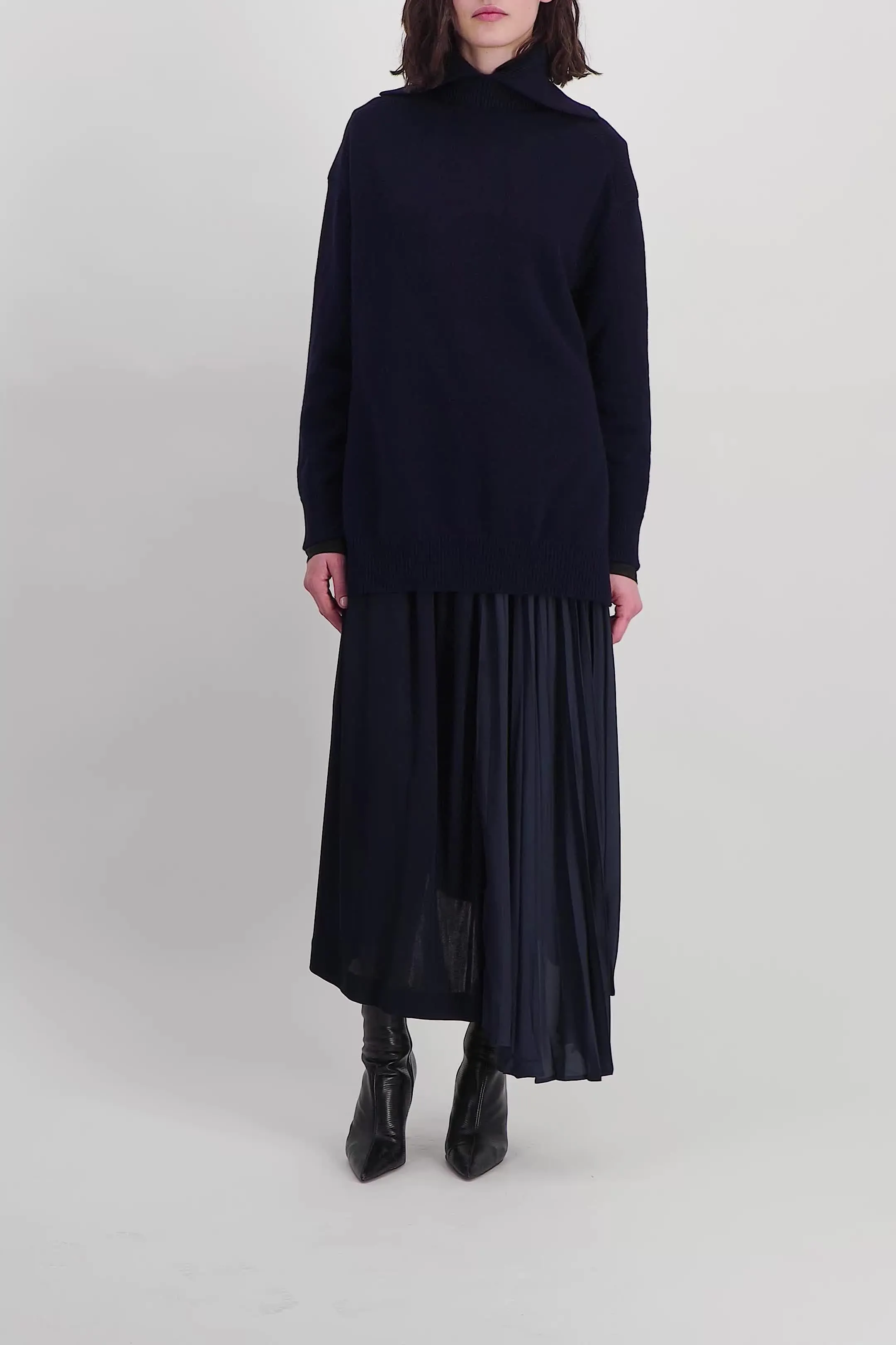 Oversize funnel neck sweater