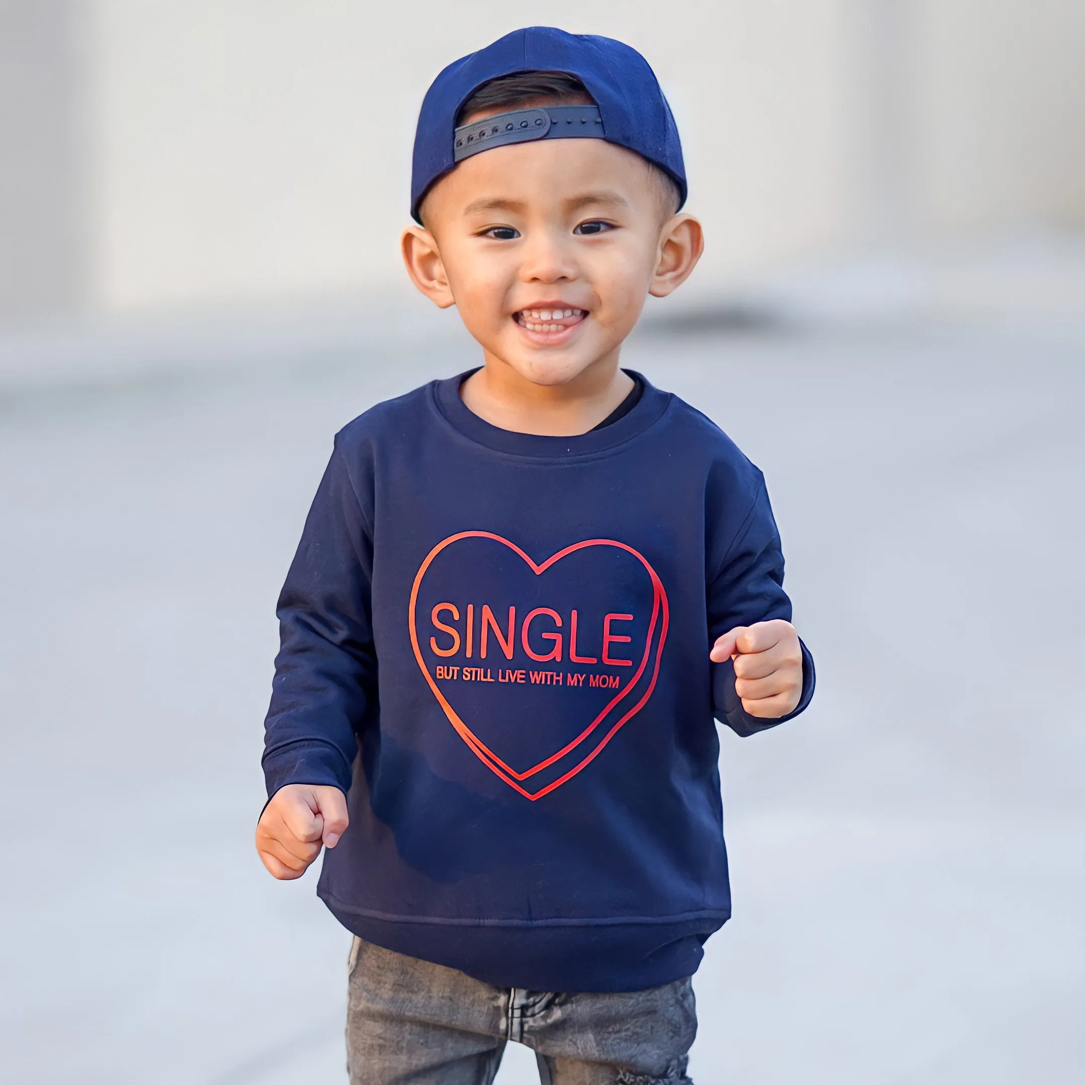 Single But Still Live With My Mom Kids Pullover