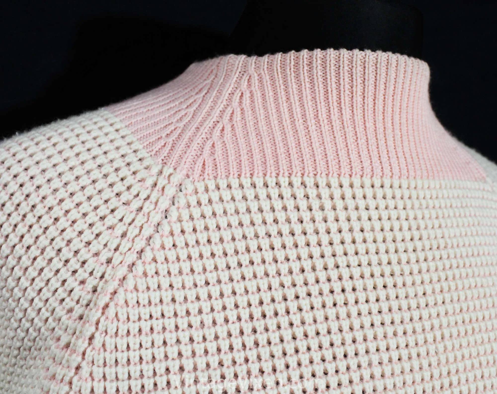 Size 4 Pink Sweater - Late 1950s Early 1960s Wool Pullover - Winter Ski Bunny 60s Preppie Cute - Oversized Fine Waffle Knit from Germany